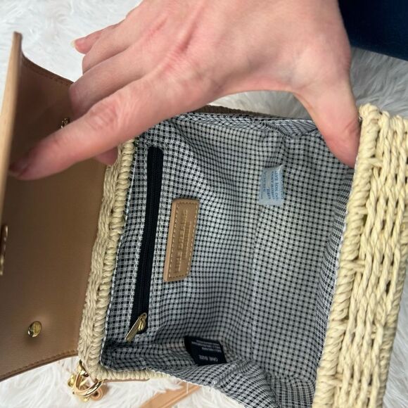 Like Dreams Skylar Taupe Vegan Leather Straw Crossbody Hand Bag - Picture 11 of 13